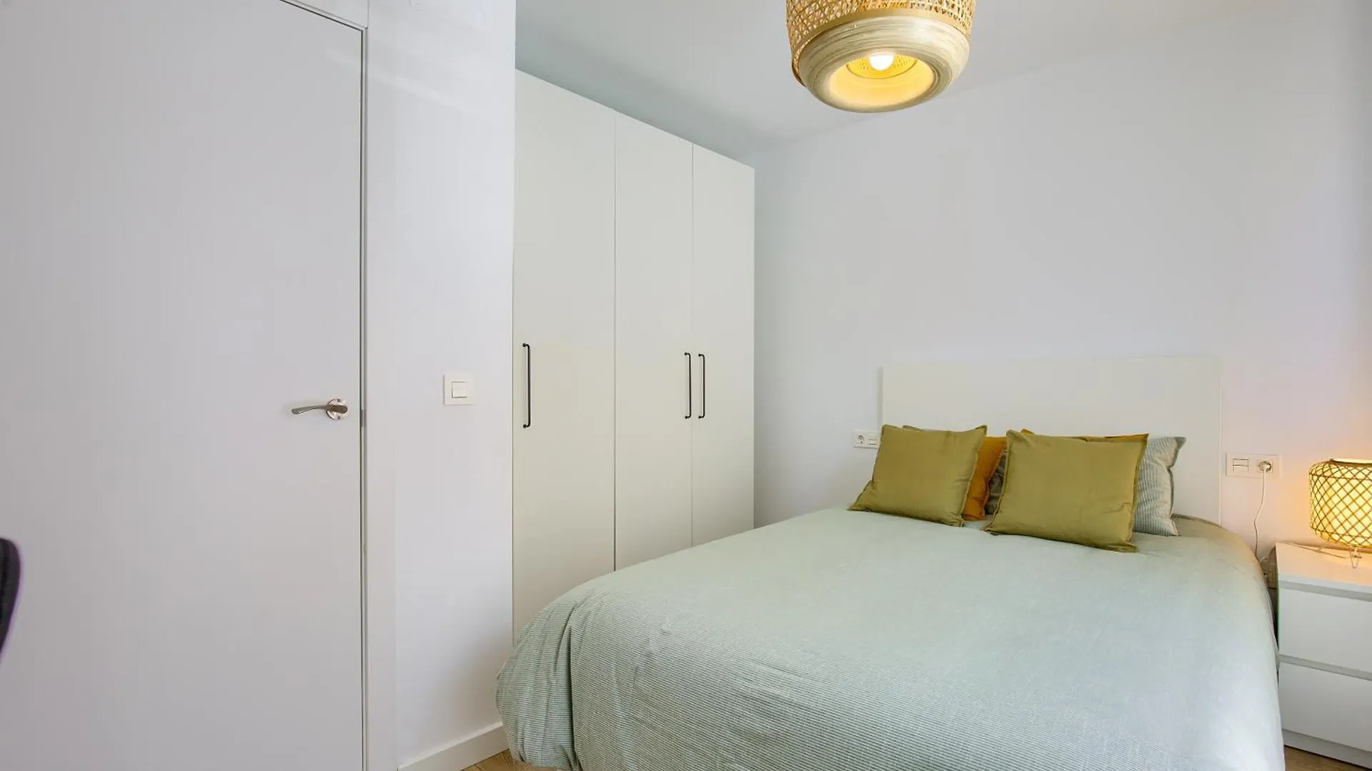 Aparthotel Edmond Vibes Airport - Ifema Hub