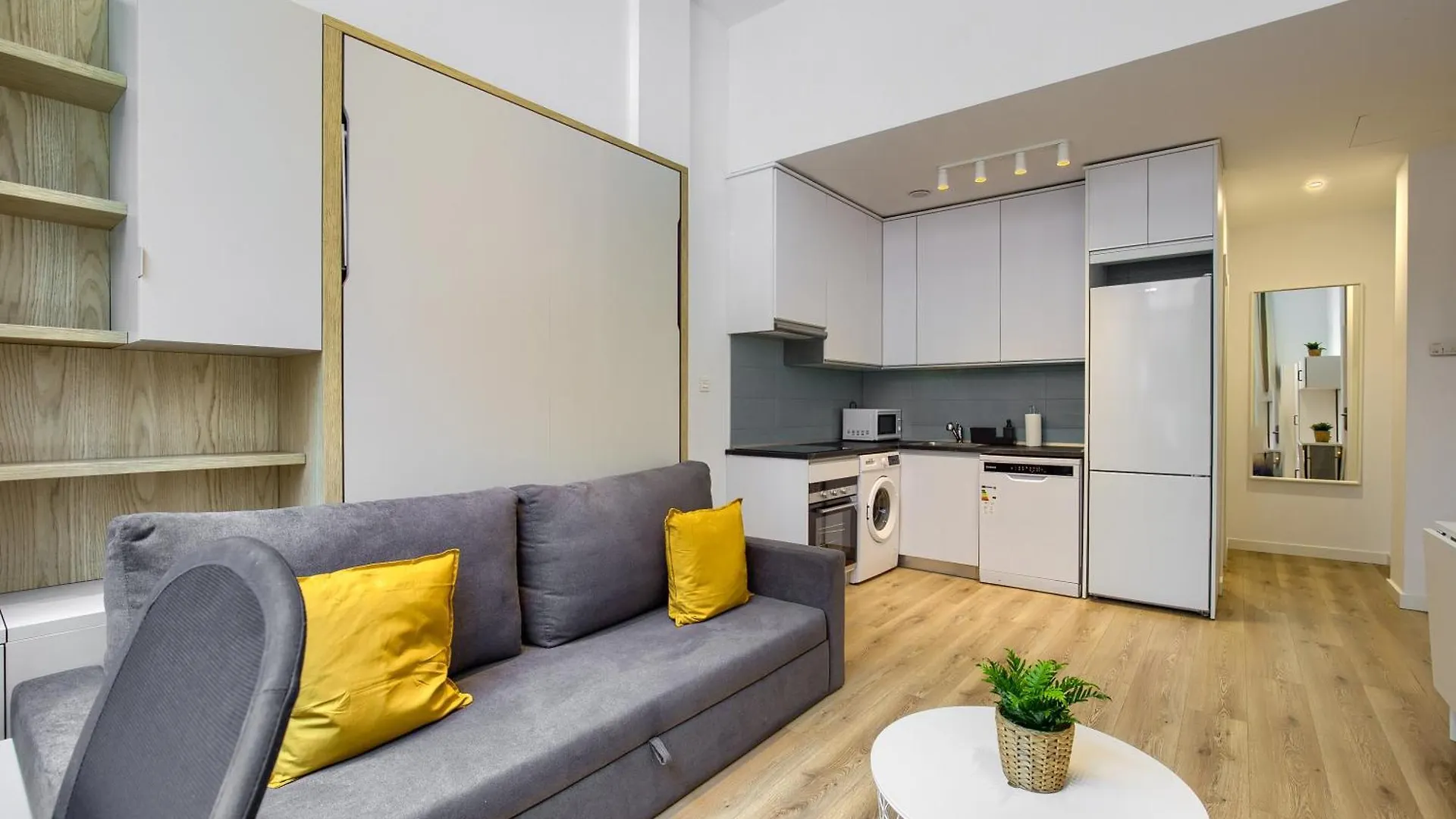 Edmond Vibes Airport - Ifema Hub 0*, Madrid