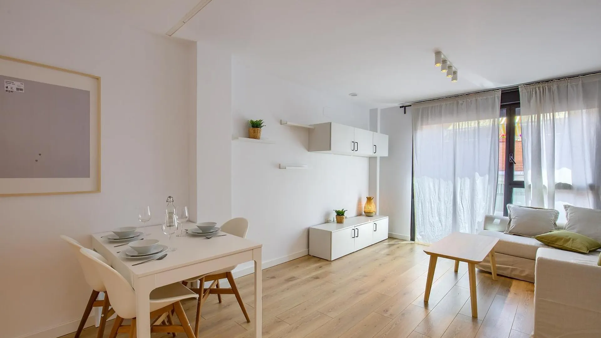 Aparthotel Edmond Vibes Airport - Ifema Hub