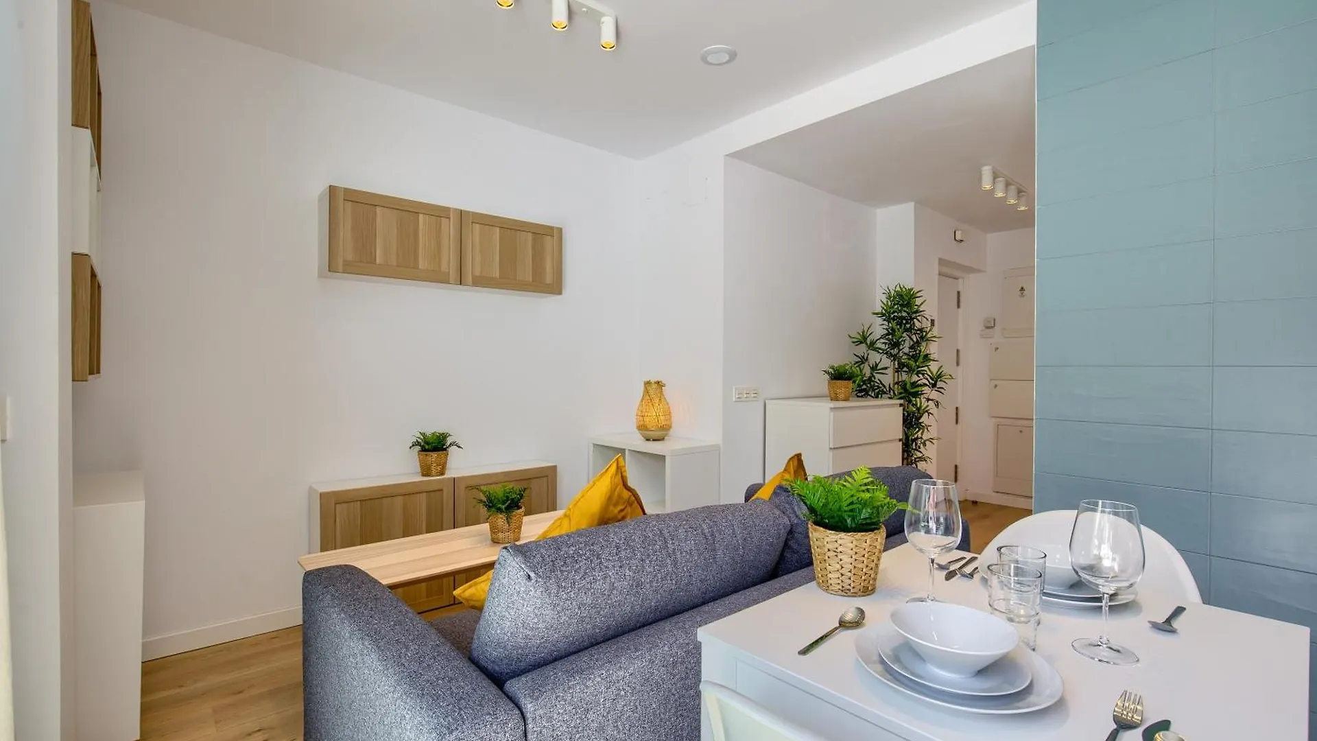 Aparthotel Edmond Vibes Airport - Ifema Hub